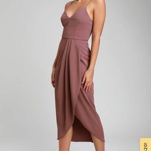 BRAND NEW WITH TAGS MAUVE LULUS MIDI DRESS